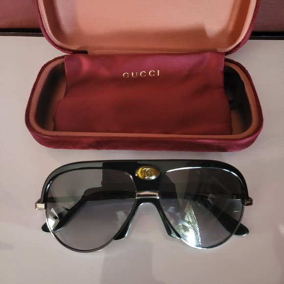 Gucci Sunglasses - Picture 1 of 3